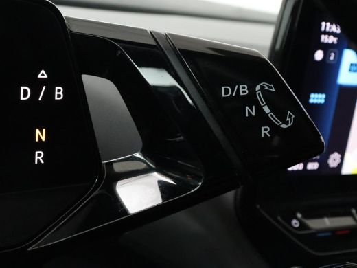 Volkswagen ID.4 First 77 kWh | Trekhaak | Stoel & stuurverwarming | Adaptive cruise | Camera | Carplay | Half led... ActivLease financial lease