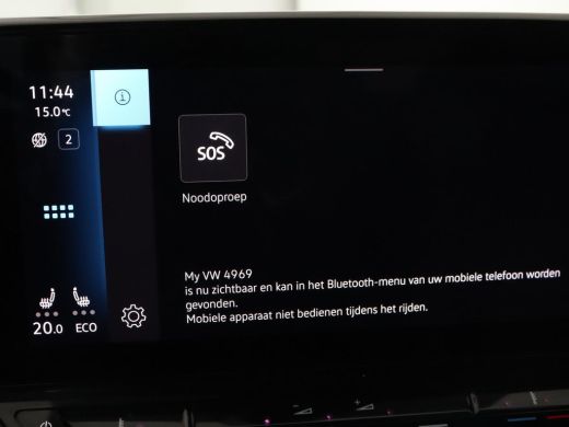 Volkswagen ID.4 First 77 kWh | Trekhaak | Stoel & stuurverwarming | Adaptive cruise | Camera | Carplay | Half led... ActivLease financial lease