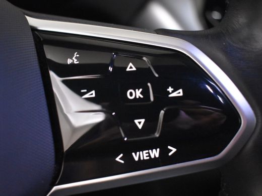 Volkswagen ID.4 Max 77 kWh 204pk | Trekhaak | Camera l SOH 92% l Led koplampen | Navigatie |  Stuur+stoelverwarmi... ActivLease financial lease