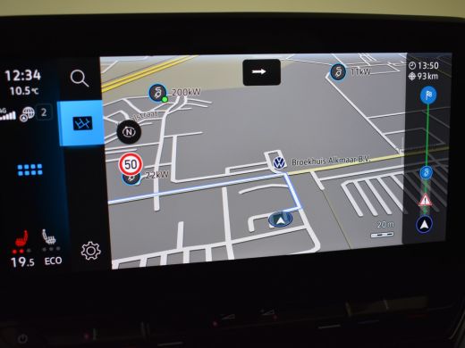 Volkswagen ID.4 Max 77 kWh 204pk | Trekhaak | Camera l SOH 92% l Led koplampen | Navigatie |  Stuur+stoelverwarmi... ActivLease financial lease