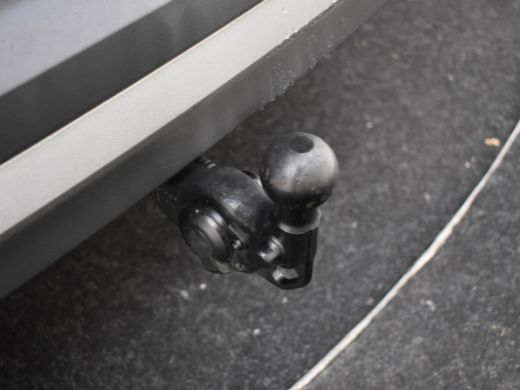 Volkswagen ID.4 Max 77 kWh 204pk | Trekhaak | Camera l SOH 92% l Led koplampen | Navigatie |  Stuur+stoelverwarmi... ActivLease financial lease