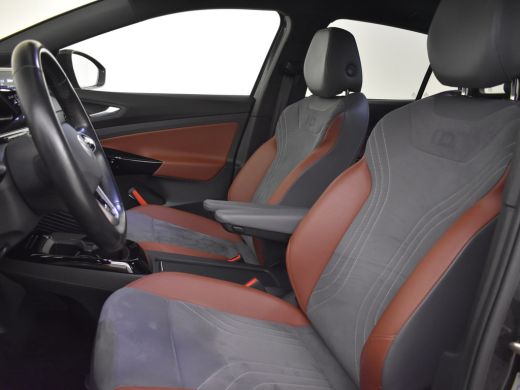 Volkswagen ID.4 Max 77 kWh 204pk | Trekhaak | Camera l SOH 92% l Led koplampen | Navigatie |  Stuur+stoelverwarmi... ActivLease financial lease