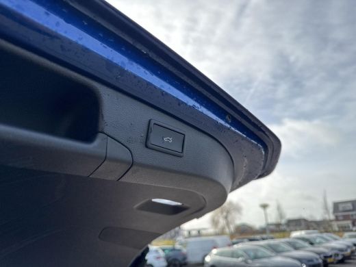 Volkswagen Passat Variant 2.0 TDI 110kW DSG7 Elegance | 150 pk | Trekhaak | DIESEL | Automaat |Massage Stoelen  | L... ActivLease financial lease