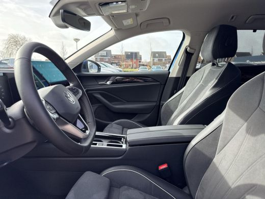 Volkswagen Passat Variant 2.0 TDI 110kW DSG7 Elegance | 150 pk | Trekhaak | DIESEL | Automaat |Massage Stoelen  | L... ActivLease financial lease