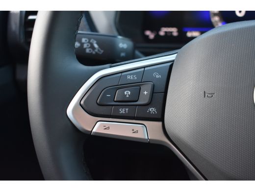 Volkswagen T-Cross Life Edition | 'App-Connect' draadloze smartphone integratie | Achterlichten LED | Afstandscontro... ActivLease financial lease