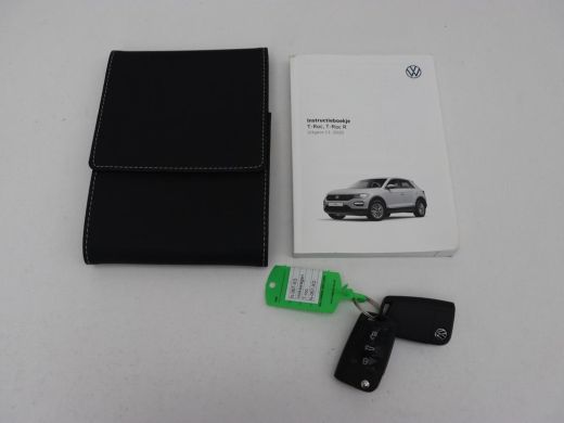 Volkswagen T-Roc 1.0 TSI | Adaptive cruise | Carplay | Airco | DAB | Bluetooth ActivLease financial lease