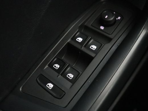 Volkswagen T-Roc 1.0 TSI | Adaptive cruise | Carplay | Airco | DAB | Bluetooth ActivLease financial lease