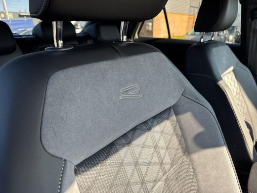 Volkswagen T-Roc 1.5 TSI R-Line | A. Camera | Privacy glas | LMV | LED | ActivLease financial lease