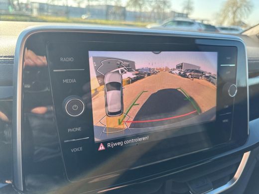 Volkswagen T-Roc 1.5 TSI R-Line | A. Camera | Privacy glas | LMV | LED | ActivLease financial lease