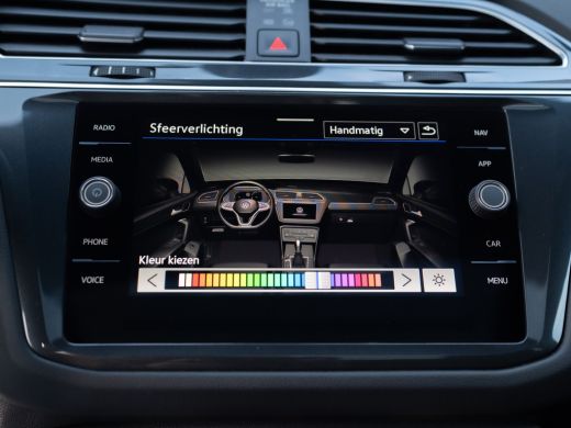 Volkswagen Tiguan 1.4 TSI eHybrid R-Line Business+ | 360 Camera | Panodak | 20'' | Keyless | Prijs Rijklaar!! ActivLease financial lease