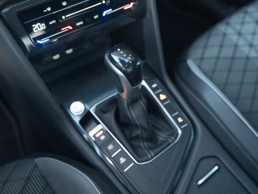 Volkswagen Tiguan 1.4 TSI eHybrid R-Line Business+ | 360 Camera | Panodak | 20'' | Keyless | Prijs Rijklaar!! ActivLease financial lease