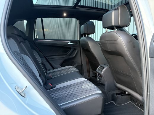 Volkswagen Tiguan 1.4 TSI eHybrid R-Line Business+ | 360 Camera | Panodak | 20'' | Keyless | Prijs Rijklaar!! ActivLease financial lease