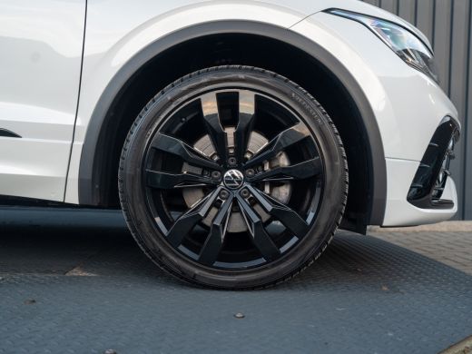 Volkswagen Tiguan 1.4 TSI eHybrid R-Line Business+ | 360 Camera | Panodak | 20'' | Keyless | Prijs Rijklaar!! ActivLease financial lease