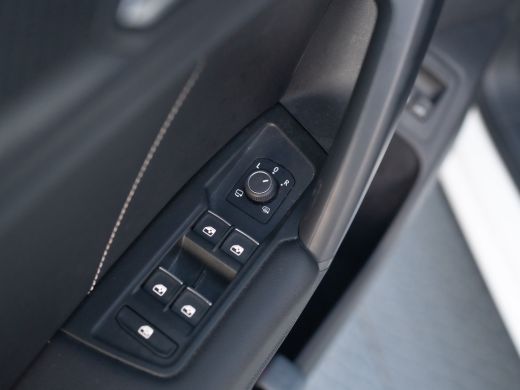 Volkswagen Tiguan 1.4 TSI eHybrid R-Line Business+ | 360 Camera | Panodak | 20'' | Keyless | Prijs Rijklaar!! ActivLease financial lease