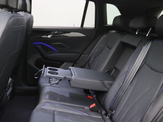 Volkswagen Tiguan 1.5 eHybrid R-Line Edition 272PK DSG Leder, ventilatie, massage, matrix led, trekhaak, panoramada... ActivLease financial lease