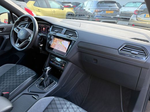 Volkswagen Tiguan 1.5 TSI R-Line Business+ | 360 Camera | 20'' | IQ Light | Groot Navi | Prijs Rijklaar!! ActivLease financial lease