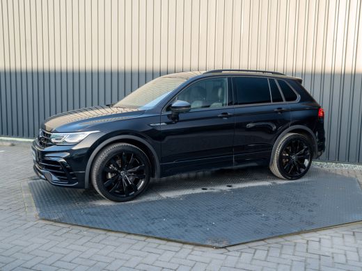 Volkswagen Tiguan 1.5 TSI R-Line Business+ | 360 Camera | 20'' | IQ Light | Groot Navi | Prijs Rijklaar!! ActivLease financial lease