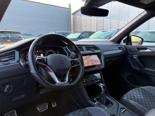 Volkswagen Tiguan 1.5 TSI R-Line Business+ | 360 Camera | 20'' | IQ Light | Groot Navi | Prijs Rijklaar!! ActivLease financial lease