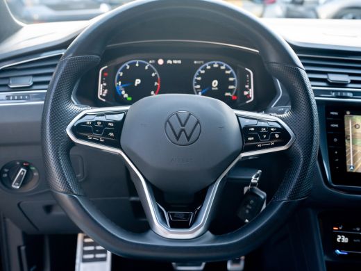 Volkswagen Tiguan 1.5 TSI R-Line Business+ | 360 Camera | 20'' | IQ Light | Groot Navi | Prijs Rijklaar!! ActivLease financial lease