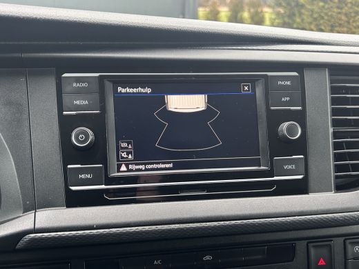 Volkswagen Transporter 2.0 TDI 111 PK / L2H1 / DUBBE CABINE / 1e EIG. / IMPERIAAL / TREKHAAK / AIRCO / CRUISE ActivLease financial lease