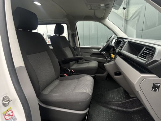 Volkswagen Transporter 2.0 TDI 111 PK / L2H1 / DUBBE CABINE / 1e EIG. / IMPERIAAL / TREKHAAK / AIRCO / CRUISE ActivLease financial lease
