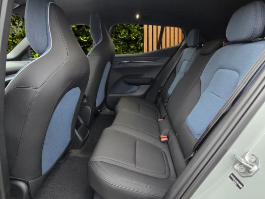 Volvo  EX30 Single Motor Extended Range Plus 69 kWh | Adaptive Cruise | BLIS | Memory | Camera | Keyless ActivLease financial lease