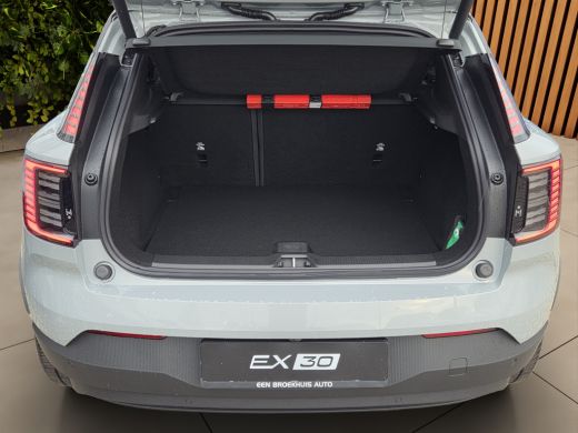 Volvo  EX30 Single Motor Extended Range Plus 69 kWh | Adaptive Cruise | BLIS | Memory | Camera | Keyless ActivLease financial lease