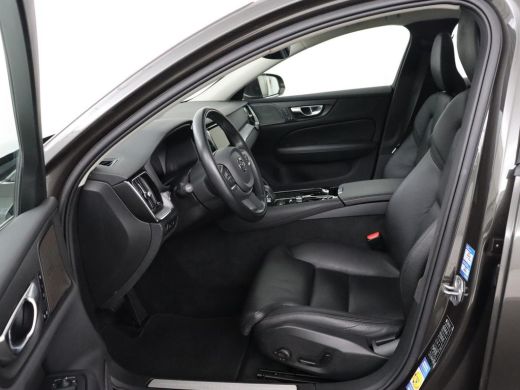 Volvo  V60 2.0 T8 Recharge AWD Inscription | Panoramadak | Trekhaak | Stoel & stuurverwarming | Carplay | Ha... ActivLease financial lease
