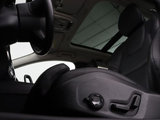 Volvo  V60 2.0 T8 Recharge AWD Inscription | Panoramadak | Trekhaak | Stoel & stuurverwarming | Carplay | Ha... ActivLease financial lease