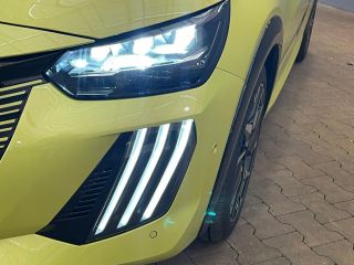 Peugeot 208 1.2 Hybrid 110 e-DCS6 GT Navigatie | Camera V+A | Climate | Cruise | Apple Carplay/Android Auto |