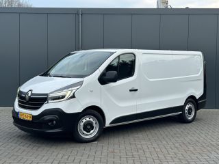 Renault Trafic 2.0 dCi 146 PK / L2H1 / 1e EIG. / AUTOMAAT / SORTIMO INRICHTING / TREKHAAK / AIRCO / CRUISE / BLU...
