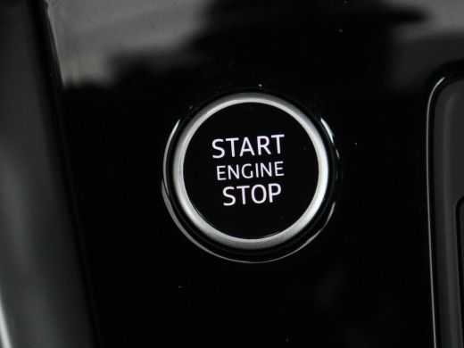 Audi A3 30 TFSI S edition | Leder | Virtual Cockpit | Carplay | Sportstoelen | Full LED | DAB | Climate c... ActivLease financial lease