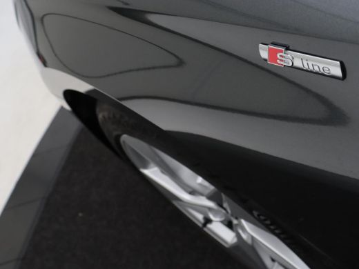 Audi A3 30 TFSI S edition | Leder | Virtual Cockpit | Carplay | Sportstoelen | Full LED | DAB | Climate c... ActivLease financial lease