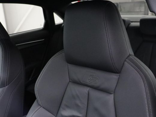 Audi A3 30 TFSI S edition | Leder | Virtual Cockpit | Carplay | Sportstoelen | Full LED | DAB | Climate c... ActivLease financial lease