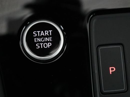 Audi A3 40 TFSIe Business edition | Adaptive cruise | Sportstoelen | Carplay | Virtual Cockpit | Audi Sou... ActivLease financial lease