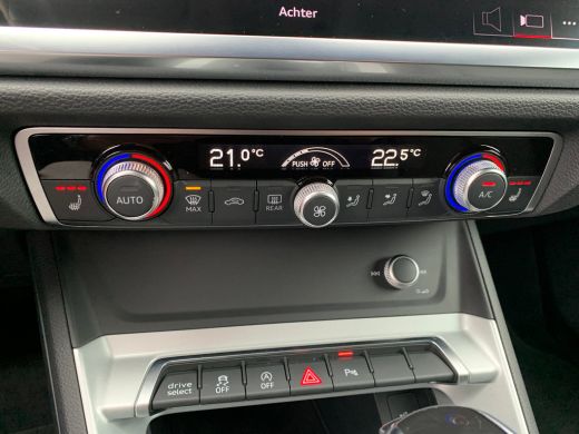 Audi Q3 35 TFSI Pro Line S Airco | Camera | Cruise Control | DAB | Elektrische klep | Keyless | LED | PDC... ActivLease financial lease