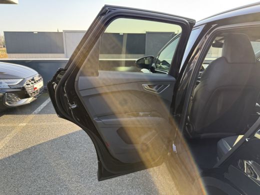 Audi Q4 e-tron 45 quattro S Edition Competition 82 kWh ActivLease financial lease