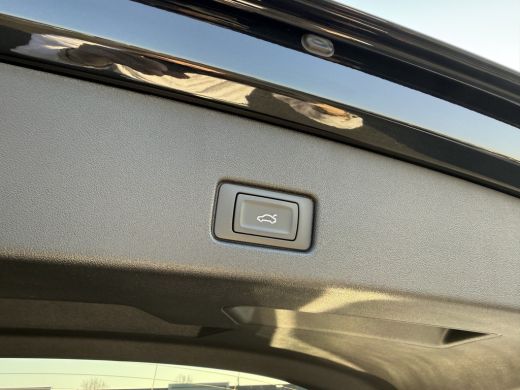 Audi Q4 e-tron 45 quattro S Edition Competition 82 kWh ActivLease financial lease