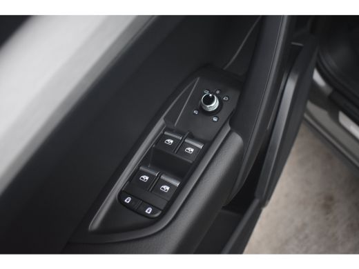 Audi Q5 50 TFSI e quattro S line Panoramadak | 20 inch | Leder | Camera | Trekhaak ActivLease financial lease