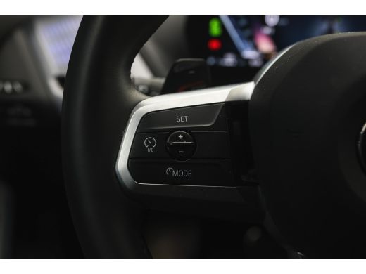 BMW 1 Serie 120 M Sport Automaat / Sportstoelen / Achteruitrijcamera / M Adaptief onderstel / Comfort Access ... ActivLease financial lease