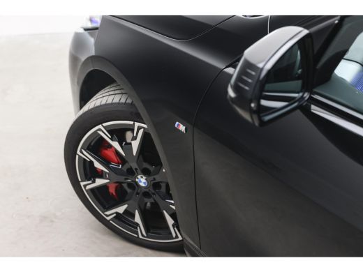 BMW 1 Serie 120 M Sport Automaat / Sportstoelen / Achteruitrijcamera / M Adaptief onderstel / Comfort Access ... ActivLease financial lease