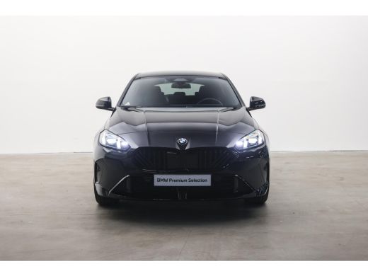 BMW 1 Serie 120 M Sport Automaat / Sportstoelen / Achteruitrijcamera / M Adaptief onderstel / Comfort Access ... ActivLease financial lease