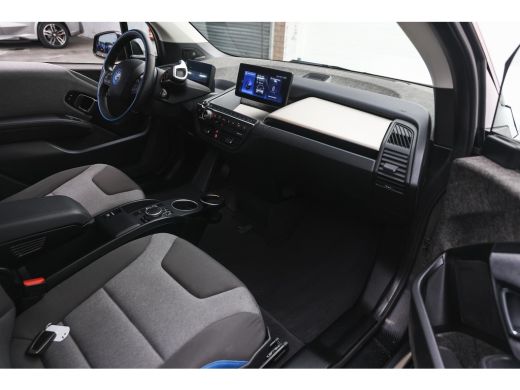 BMW i3 Dark Shadow / Achteruitrijcamera / Harman-Kardon / Stoelverwarming / Airconditioning / Cruise Con... ActivLease financial lease