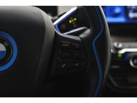 BMW i3 Dark Shadow / Achteruitrijcamera / Harman-Kardon / Stoelverwarming / Airconditioning / Cruise Con... ActivLease financial lease