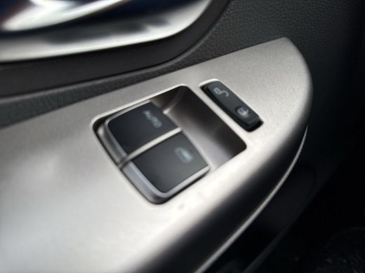 BYD ETP3 Standard 45 kWh | 15+ op voorraad! | A.camera | Clima | PDC | 2x schuifdeur | SOH 99% | ActivLease financial lease