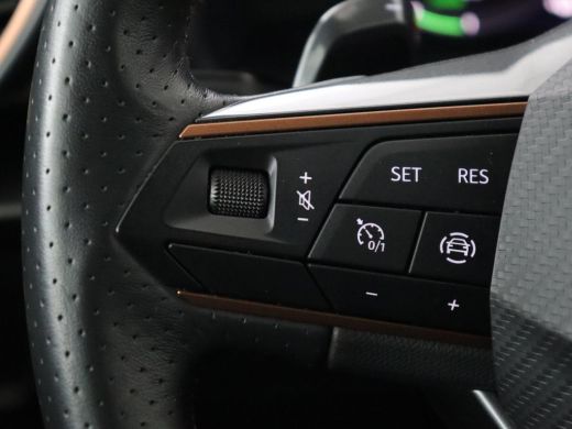 CUPRA Leon 1.4 e-Hybrid | Stoelverwarming | Camera | Carplay | Sfeerverlichting | Navigatie | Full LED | Spo... ActivLease financial lease