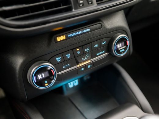 Ford Focus 1.0 EcoBoost Hybrid ST Line X (VIRTUAL COCKPIT, APPLE CARPLAY, GROOT NAVI, CLIMATE, CAMERA, SPORT... ActivLease financial lease