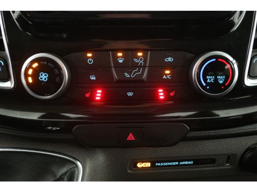 Ford Transit Custom 2.0 TDCI L2H1 Limited | DC | 6-Zits | Airco | Cruise | Carplay | Trekh. | Navi | Parkeersens. | S... ActivLease financial lease