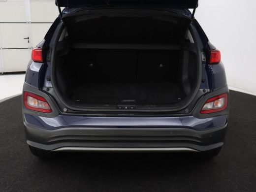 Hyundai Kona EV Premium 64 kWh | Leder | Stoelventilatie | Adaptive cruise | Wamtepomp | Head-Up | Camera | Ca... ActivLease financial lease