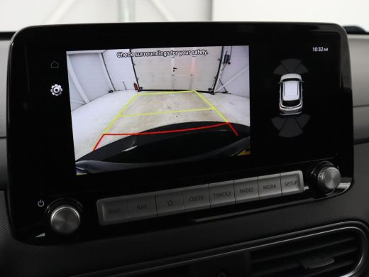 Hyundai Kona EV Premium 64 kWh | Leder | Stoelventilatie | Adaptive cruise | Wamtepomp | Head-Up | Camera | Ca... ActivLease financial lease